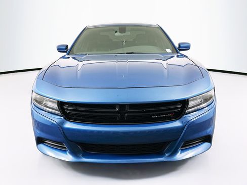 Used 2021 Dodge Charger SXT w/ Leather Interior Group image 2