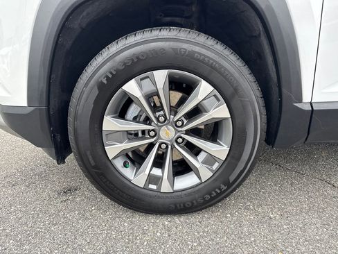 Certified 2025 Chevrolet Equinox LT image 9