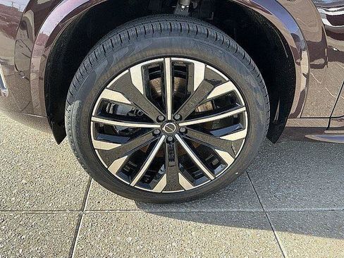 New 2026 Volvo XC90 T8 Ultra w/ Protection Package Premier AWD/4WD image 12