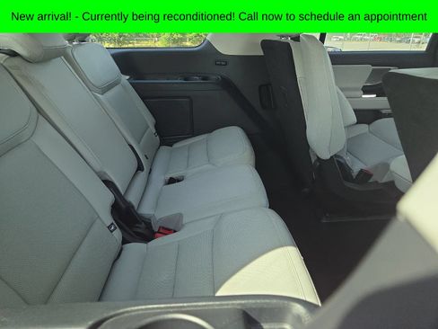 Used 2025 Ford Expedition Platinum w/ Driver's Package AWD/4WD image 11