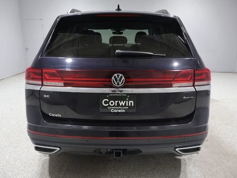 Used 2024 Volkswagen Atlas SE AWD/4WD image 3