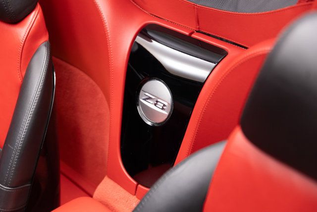 Used 2001 BMW Z8 RWD image 11