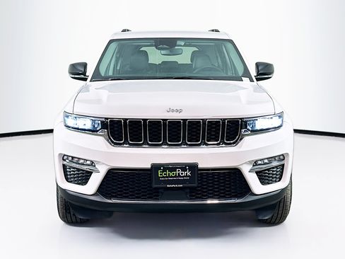 Used 2023 Jeep Grand Cherokee Limited AWD/4WD image 2