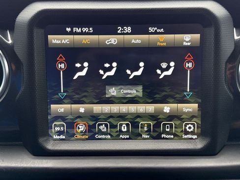 Used 2021 Jeep Wrangler Unlimited Sahara image 27