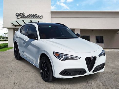 Used 2021 Alfa Romeo Stelvio Sprint w/ Nero Edizione image 7