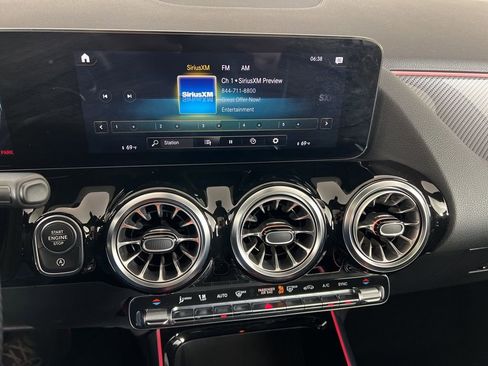 Used 2022 Mercedes-Benz GLA 35 AMG 4MATIC image 17