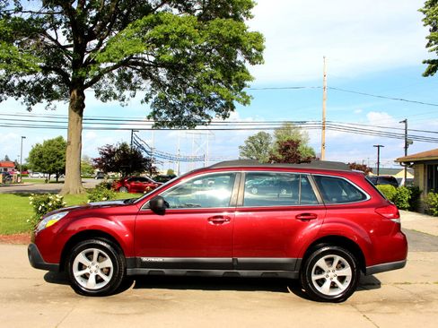 Used 2014 Subaru Outback 2.5i w/ Alloy Wheel Package image 6