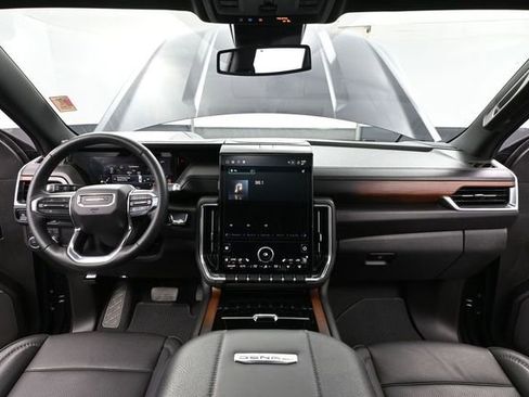 Used 2025 GMC Yukon Denali w/ Sun & Power Step Package AWD/4WD image 27