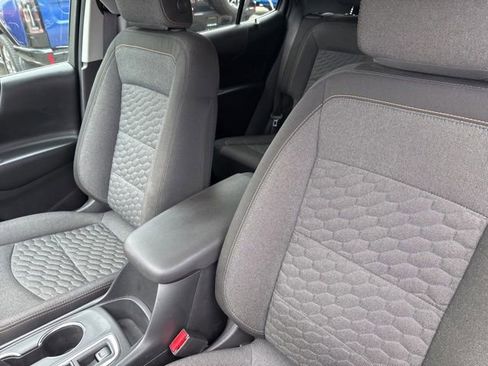 Used 2018 Chevrolet Equinox LT AWD/4WD image 20