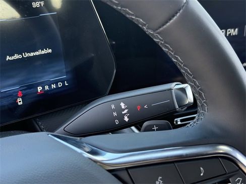 New 2026 Chevrolet Equinox LT w/ Convenience Package II image 17