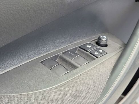 Used 2023 Toyota Corolla LE image 19