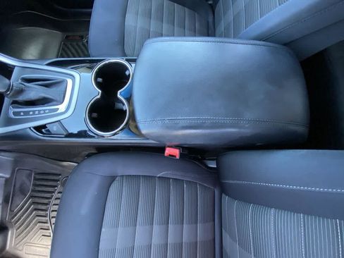Used 2018 Ford Edge SEL AWD/4WD image 20