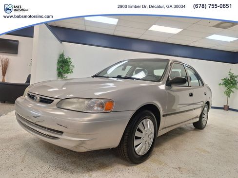 Used 2000 Toyota Corolla CE FWD image 1