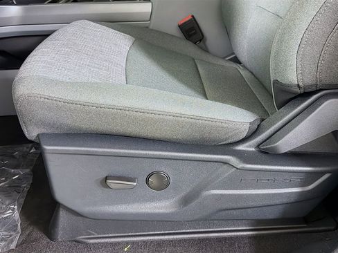 New 2026 Ford F250 XLT w/ XLT Premium Package image 21