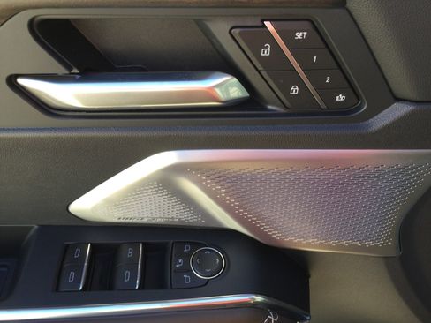 New 2026 GMC Acadia Denali Ultimate image 9