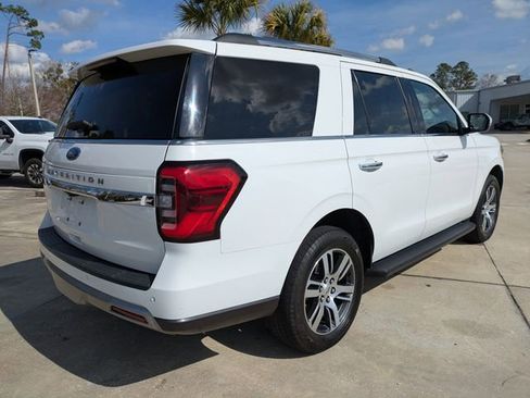 Used 2024 Ford Expedition Limited image 4