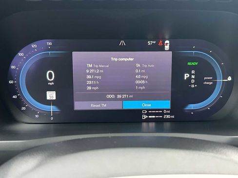 Certified 2023 Volvo XC90 T8 Plus image 34