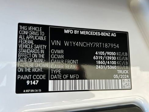 Used 2024 Mercedes-Benz Sprinter 2500 image 29