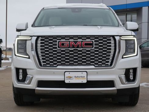 Used 2023 GMC Yukon Denali image 2
