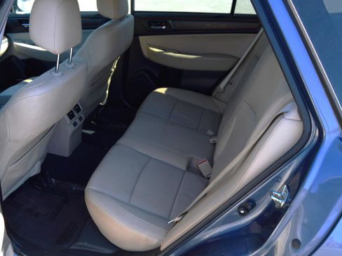 Used 2017 Subaru Outback 2.5i Limited image 13
