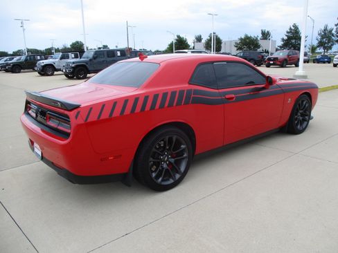 Used 2021 Dodge Challenger R/T Scat Pack RWD image 7