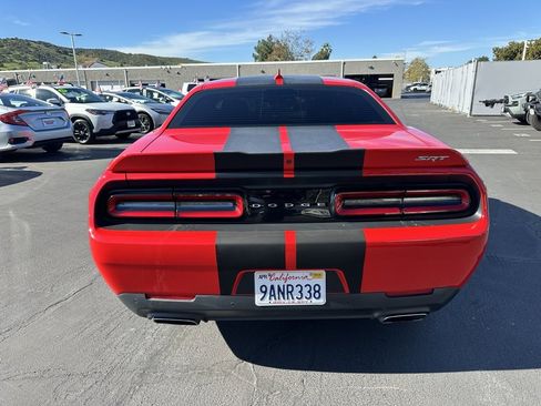 Used 2016 Dodge Challenger SRT image 3