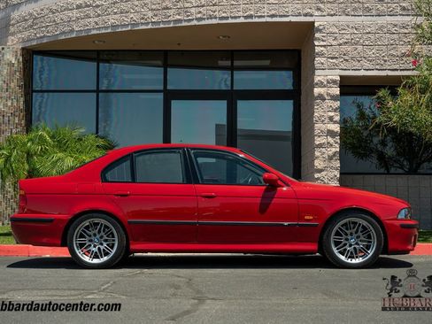 Used 2003 BMW M5 RWD image 9