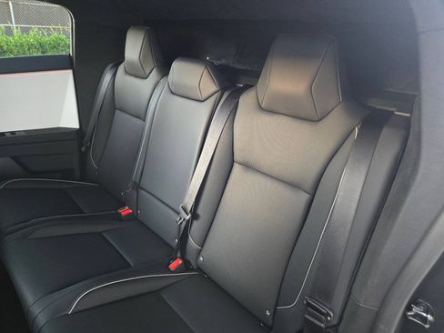 Used 2024 Tesla Cybertruck Cyberbeast AWD/4WD image 23