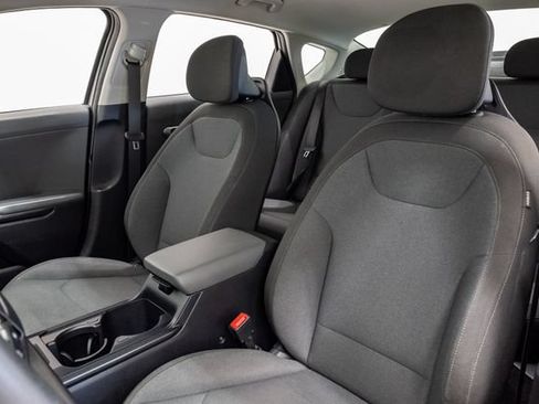 Used 2025 Kia K4 FWD image 9