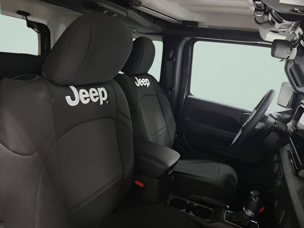 Used 2025 Jeep Wrangler Sport AWD/4WD image 13