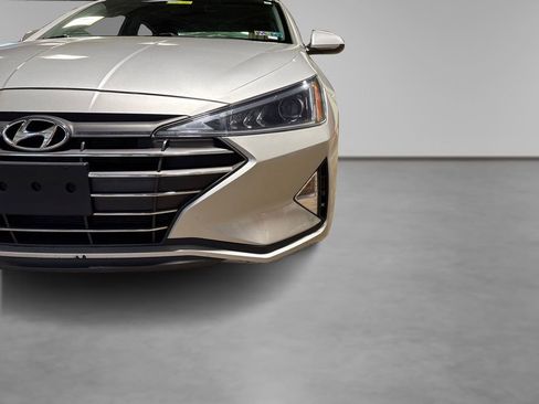 Used 2019 Hyundai Elantra SE w/ Cargo Package FWD image 19