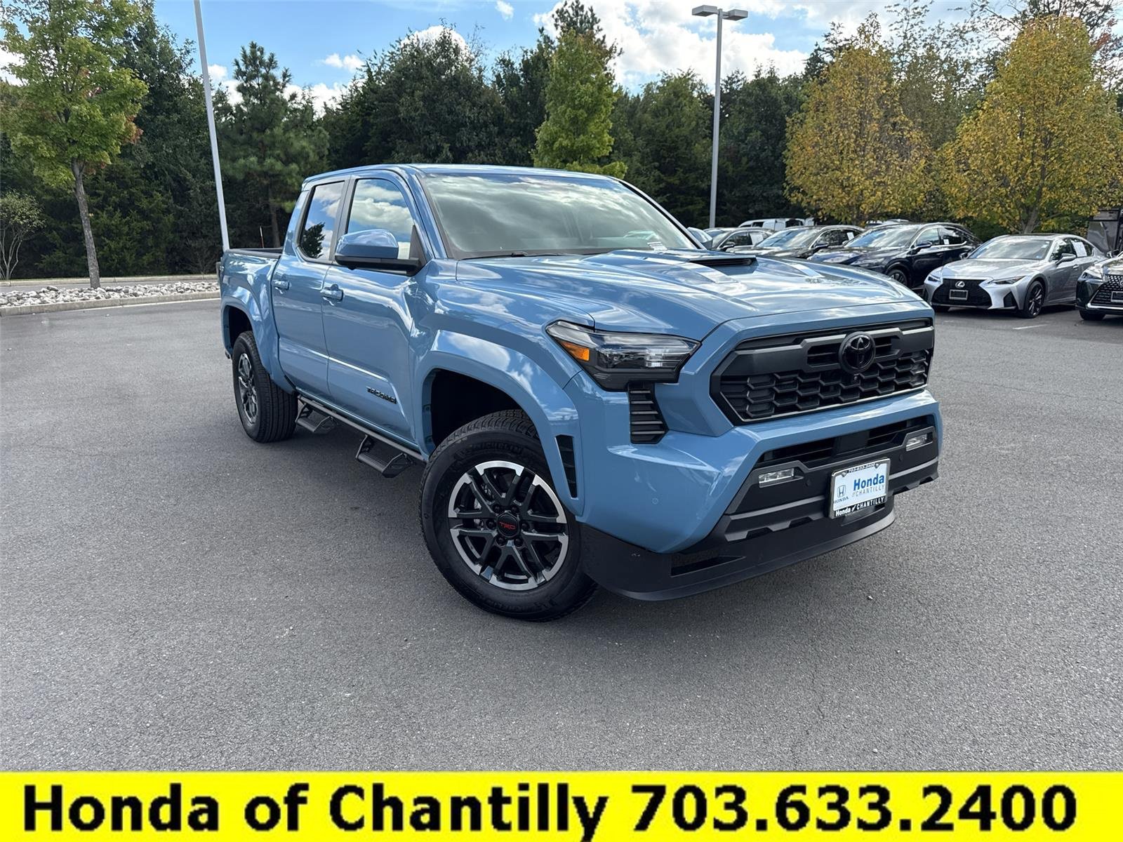 Used 2026 Toyota Tacoma TRD Sport w/ TRD Sport Premium Package AWD/4WD image 1