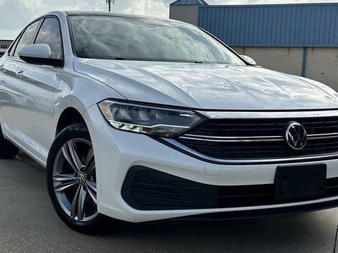 Used 2023 Volkswagen Jetta SE FWD image 48