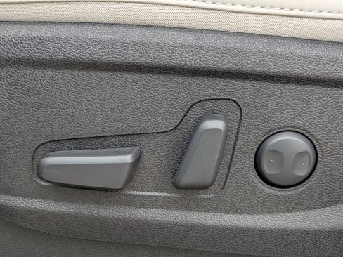 New 2025 Kia Telluride S image 25