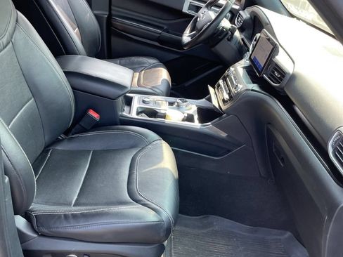 Used 2020 Ford Explorer ST AWD/4WD image 6