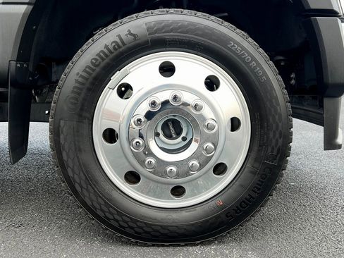 Used 2024 Ford F550 4x4 SuperCab Super Duty image 13