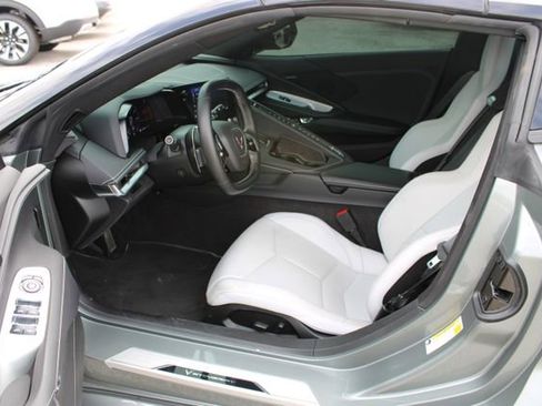 Used 2023 Chevrolet Corvette Stingray Convertible w/ 1LT RWD image 13