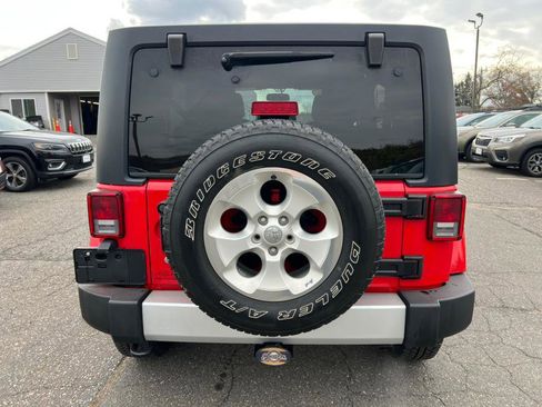 Used 2015 Jeep Wrangler Unlimited Sahara w/ Dual Top Group AWD/4WD image 6