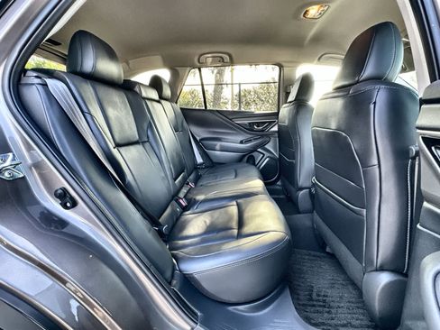 Used 2022 Subaru Outback Limited image 19