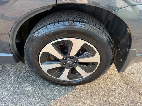 Used 2018 Subaru Forester 2.5i Premium AWD/4WD image 61