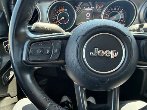 Used 2021 Jeep Wrangler Unlimited Sport AWD/4WD image 18