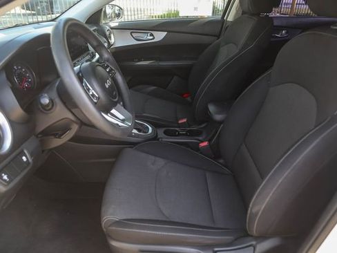 Used 2023 Kia Forte LXS FWD image 18