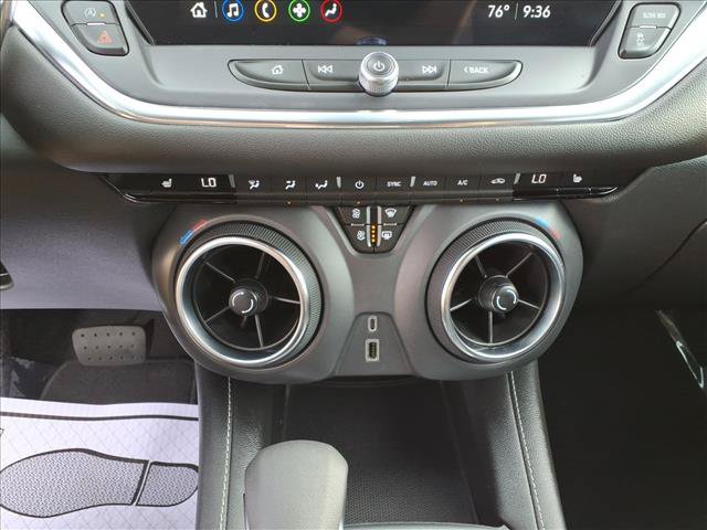 Used 2025 Chevrolet Blazer LT FWD image 27