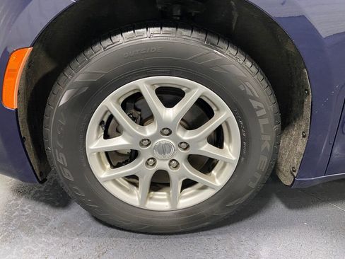 Used 2020 Chrysler Pacifica Touring-L image 5