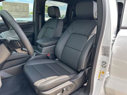 New 2025 Chevrolet Colorado Trail Boss w/ Midnight Edition image 10