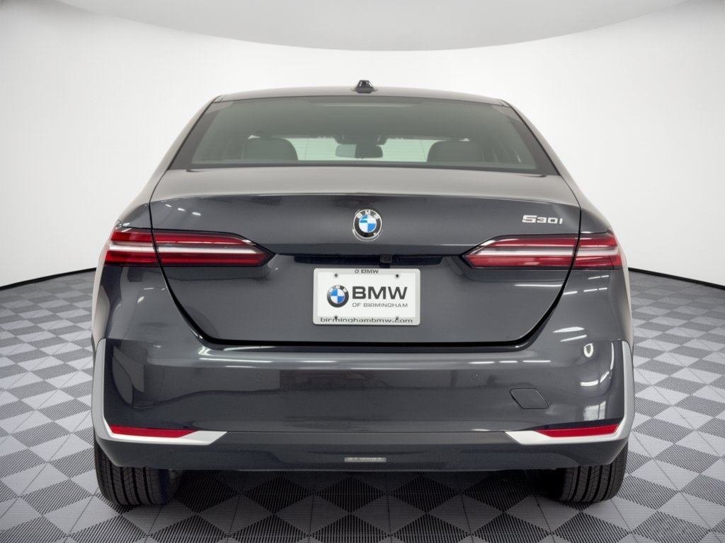 Certified 2026 BMW 530i RWD image 11