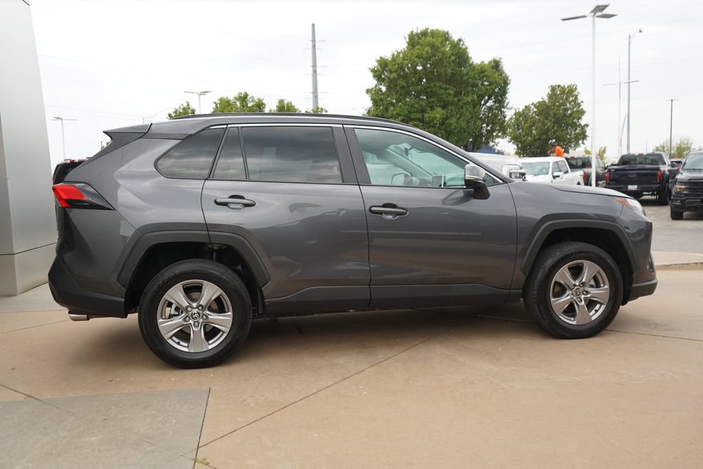 Used 2025 Toyota RAV4 XLE AWD/4WD image 10