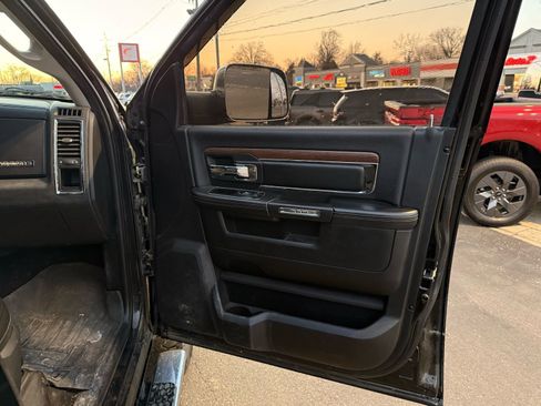 Used 2014 RAM 3500 Laramie image 21