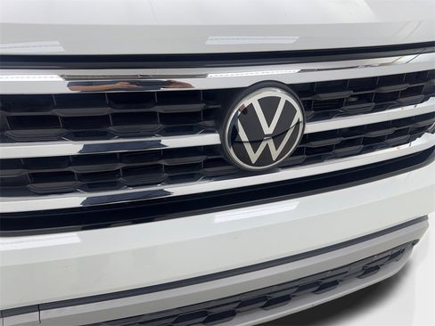 Used 2021 Volkswagen Atlas Cross Sport SE image 24