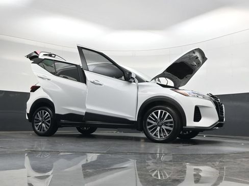 Used 2024 Nissan Kicks SV FWD image 55